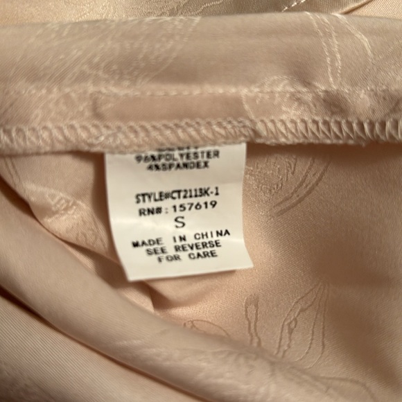 Kittenish Blouse - Picture 5 of 5